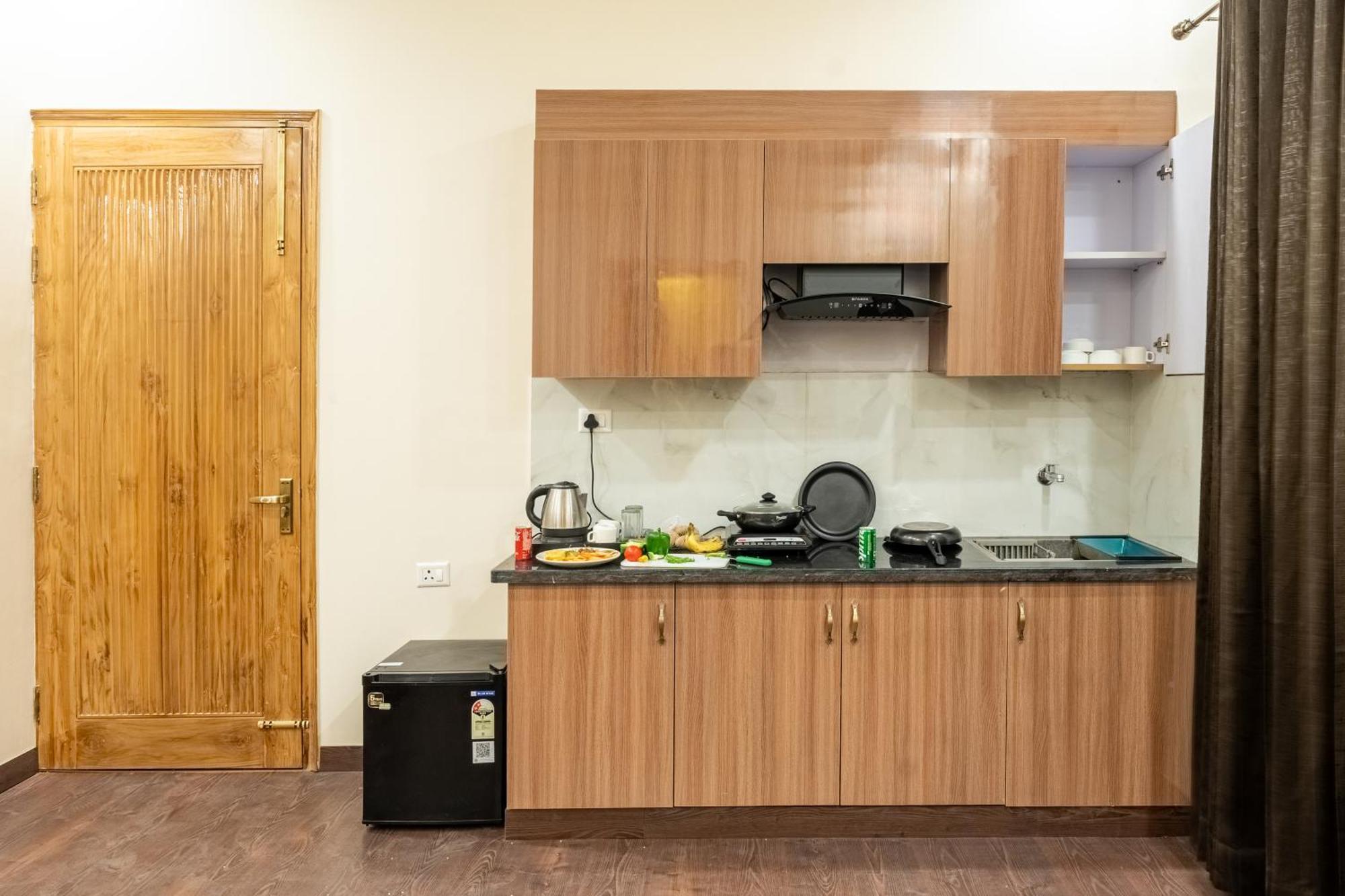 Lime Tree Hotel & One Bhk Serviced Apartment Noida - Sector 50 Metro Zewnętrze zdjęcie